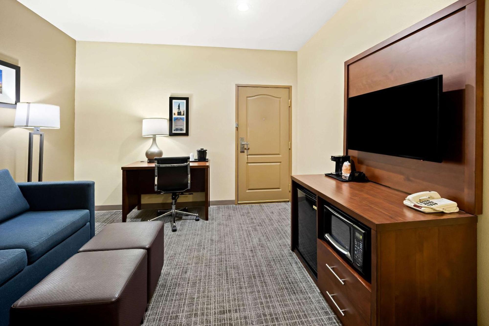Comfort Inn & Suites High Point - Archdale Экстерьер фото